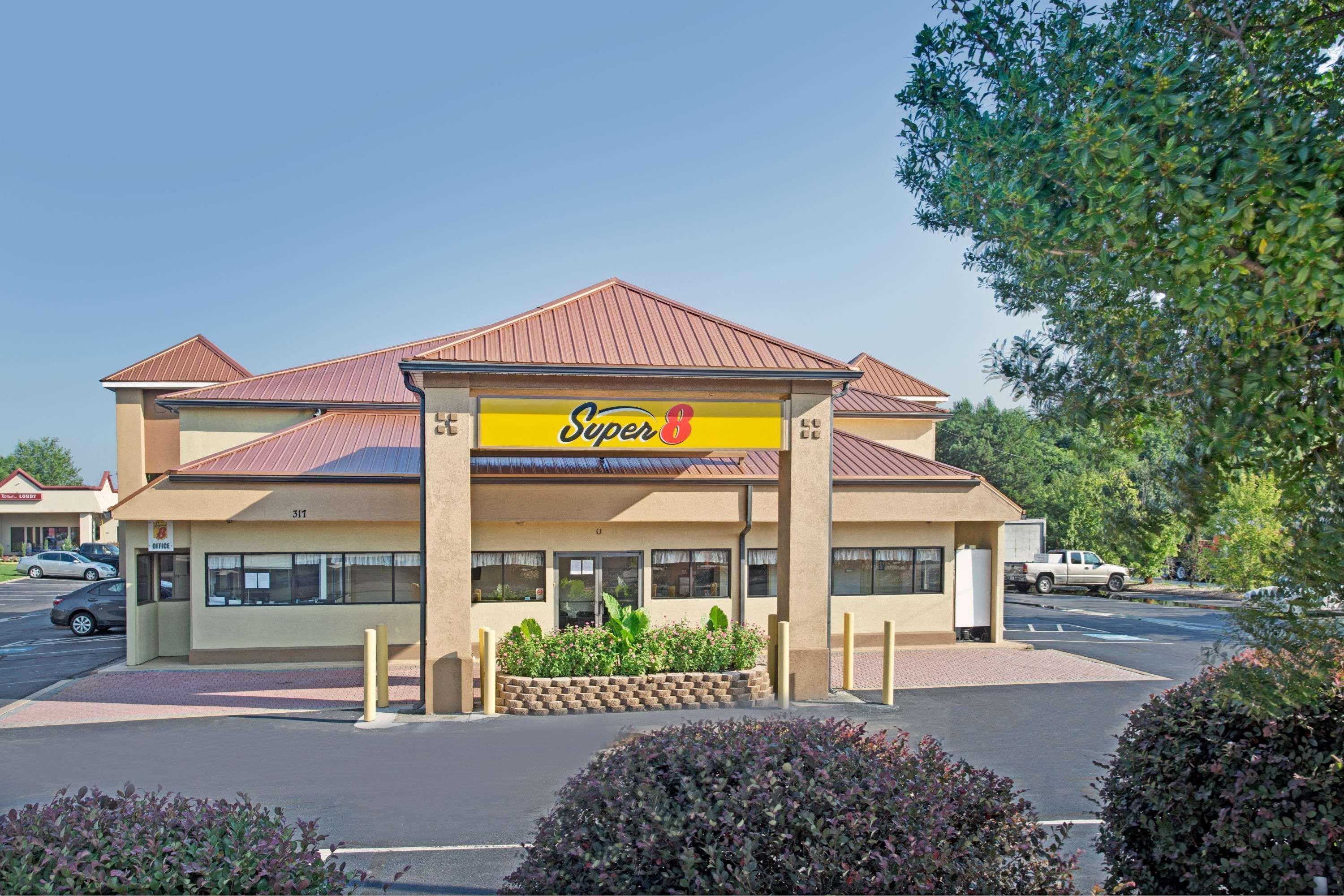 Super 8 By Wyndham Suwanee Hotel Kültér fotó