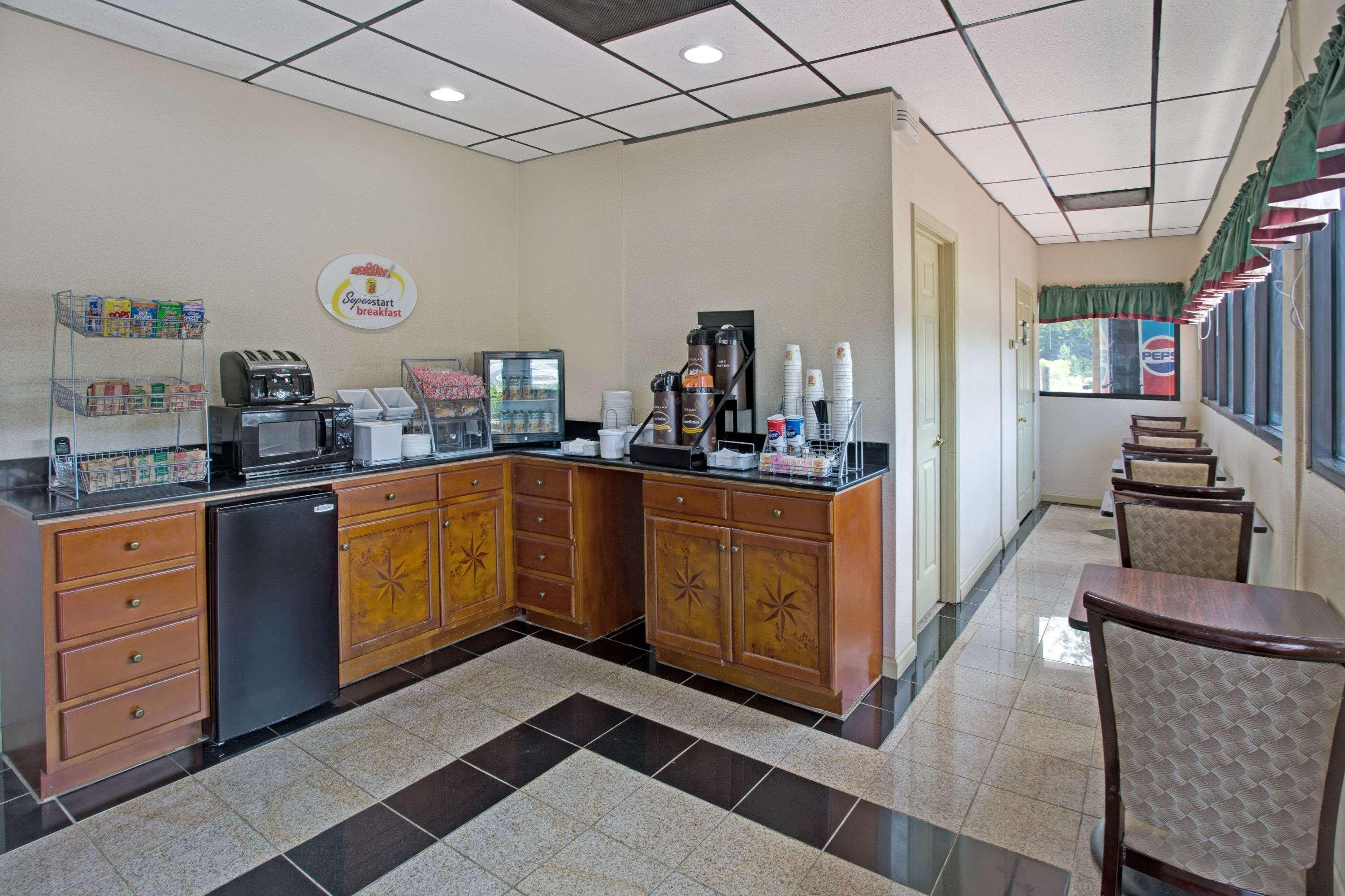 Super 8 By Wyndham Suwanee Hotel Kültér fotó