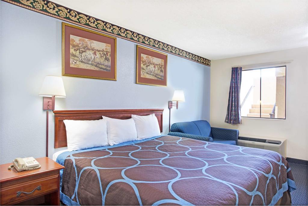 Super 8 By Wyndham Suwanee Hotel Kültér fotó